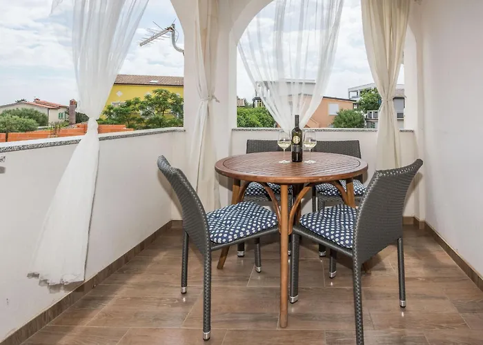 Ivanusevic 1 By Interhome فير